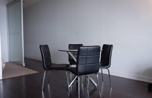 CityPlace Apartamento | Classic Downtown Toronto Lakeview Condo With Free Parking