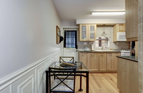 Riverside Casa | Classic Federal Hill Rowhouse