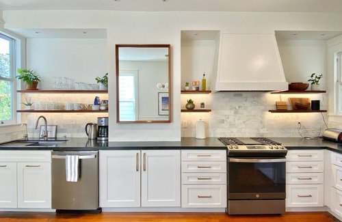 Mission District Condominio | Classic Inner Mission Living in an Historic First-Floor Home