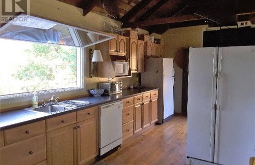 Douro-Dummer Cabaña | Classic Kawartha Lakes Cottage Experience - Stoney Lake
