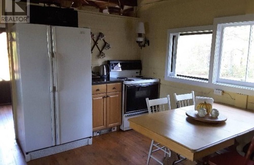 Douro-Dummer Cabaña | Classic Kawartha Lakes Cottage Experience - Stoney Lake