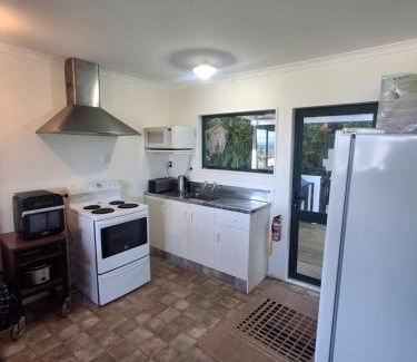 Tapu Casa | Classic Kiwi Beach Batch