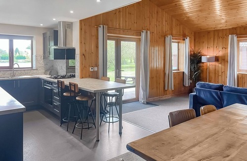 Ancaster Chalet De Esquí | Classic Lakeview Lodge 6
