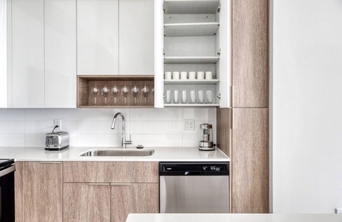 Miramar Apartamento | Classic Miramar 2BR w/ Gym, Pool & W/D, nr WF, by Blueground