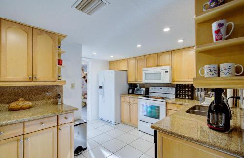 Fort Lauderdale Casa | Classic Modern 3-Bedroom Oasis