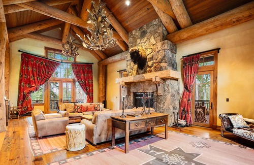 Mountain Village Casa | Classic mountain getaway near Telluride with private hot tub, pool, AC & W/D