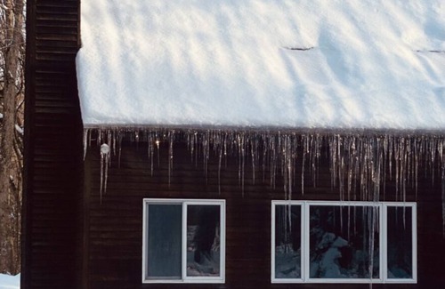 West Dover Cabina | Classic Mountain Cabin in West Dover, VT (pet-friendly)