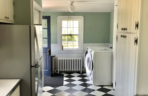 West Mystic Casa | Classic Mystic Retreat Walking Distance to Downtown