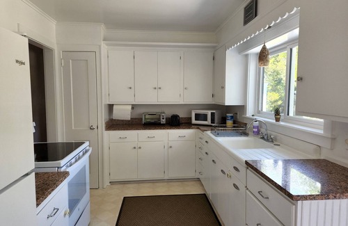 Town of Southold Town Casa | Classic North Fork Beach Home
