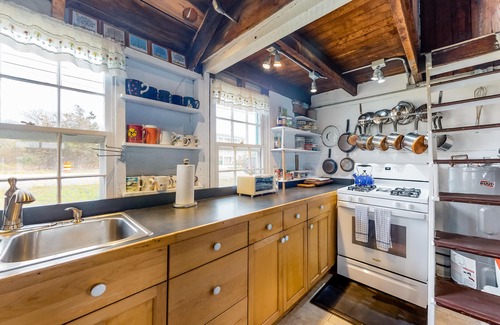 East Chop Casa | Classic Oak Bluffs Beach House | Excellent Harbor Views | Near Shops & Dining