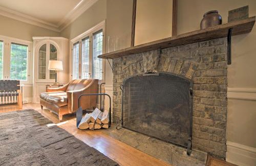 Oak Park Casa | Classic Oak Park Home, 11 Mi to Downtown Chicago!