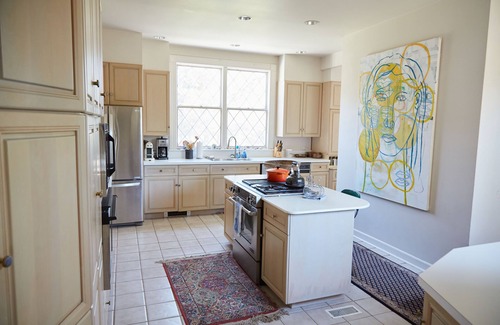 Quogue Casa | Classic Old Quogue Estate with Pool and AC Short Walk to Beach