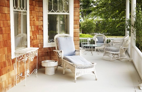 Quogue Casa | Classic Old Quogue Estate with Pool and AC Short Walk to Beach