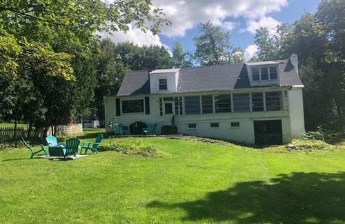 Clinton Casa | Classic Older Home in Beautiful Clinton New York