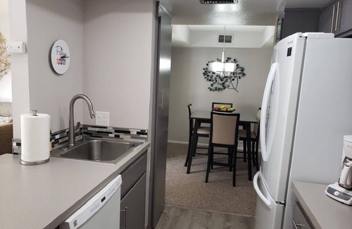 Tahquitz River Estates Condominio | Classic Palm Springs Mountain View Condo