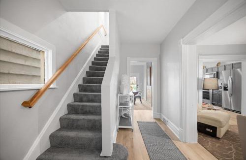 Crafton Casa | Classic Pittsburgh 4 Square - Easy Access to Town and Airport
