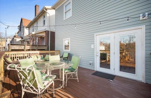 Crafton Casa | Classic Pittsburgh 4 Square - Easy Access to Town and Airport
