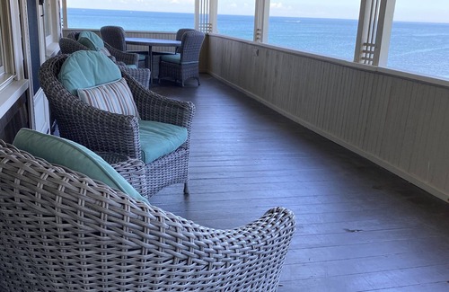 Plymouth Casa | Frente al mar, playa y vistas panorámicas! La casa de compañeros