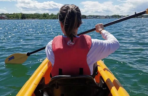 Sylvan Lake Apartamento | Classic Retreat in Sylvan lake. Your cozy home away from home BEACH adventure.