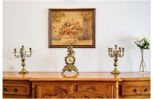 Choisy-le-Roi Apartamento | Classic retro vibe 15 min from Paris