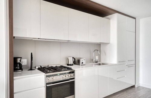 South Beach Apartamento | Classic Rincon Hill 1BR w/ W/D, Gym & Pool, near Tech HQs, by Blueground