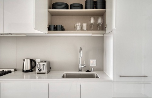South Beach Apartamento | Classic Rincon Hill 1BR w/ W/D, Gym & Pool, near Tech HQs, by Blueground