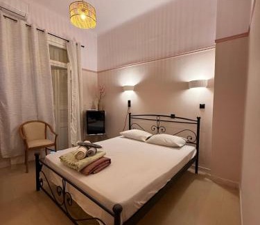 Loutraki-Agioi Theodoroi Apartamento | Classic room in the center