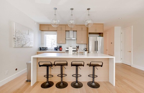 Nob Hill Apartamento | Classic Russian Hill 3BR, nr Park, Museum, Dining & Shops, by Blueground