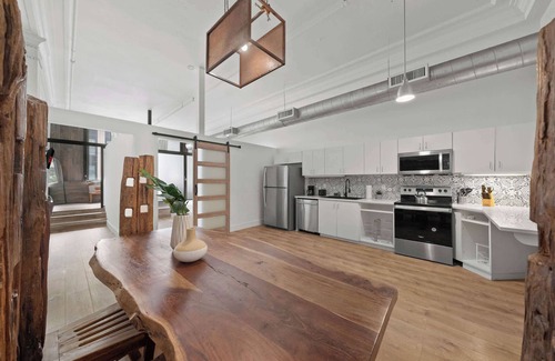 East Village Apartamento | Gaslamp Lux Loft w/ Desert Chic Vibe!