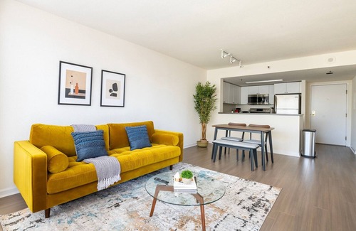 South Beach Apartamento | Classic South Beach 1BR, Across the Street from SF Bay, by Blueground