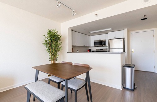 South Beach Apartamento | Classic South Beach 1BR, Across the Street from SF Bay, by Blueground
