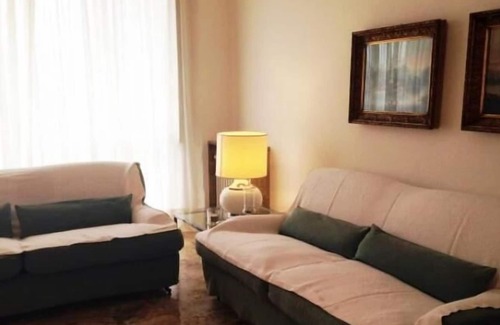 Porta Romana Apartamento | Clásico y espacioso 4 BR en Porta Romana