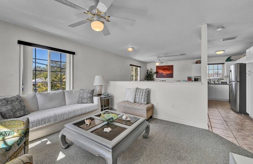 Cortez Casa | Classic Surf Lodge with Beach Supplies, Fire Pit, Walk to Beach & Marina