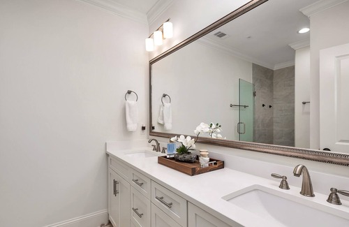 Epworth Acres Condominio | Classic Seaside Town Home with master on ground floor!