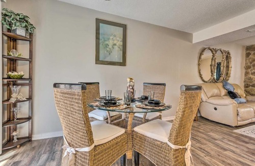 East Pensacola Heights Casa | Classic Townhome Less Than 9 Mi to Pensacola Beach!