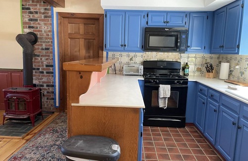 Woodstock Casa | Classic Vermont Farmhouse in the Heart of Woodstock - close to skiing