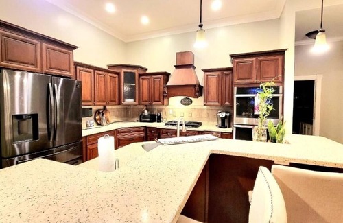 West Chester Casa | Classic Victorian Estate