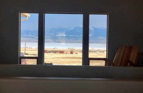 Broadwater County Casa | Classy 3-Bedroom Fishing Cottage with amazing lake and mountain views