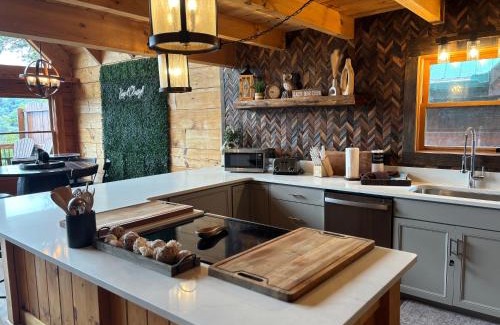 Chalet Village Chalet De Esquí | Classy Bear Cabin