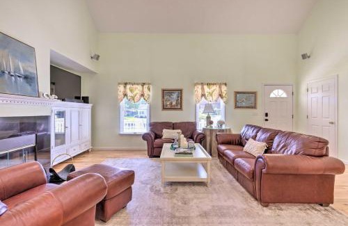 Jamesport Casa | Classy Getaway with Deck and Yard Less Than 1 Mi to Beach