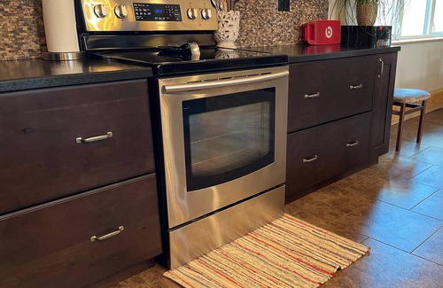Hinton Casa | Classy, Rustic & Relaxing
