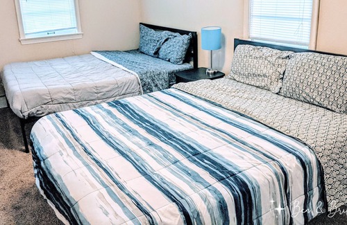 Aksarben - Elmwood Park Casa | Classy Stay in Upscale Aksarben Village with King and 2 Queen Beds, Fenced Yard