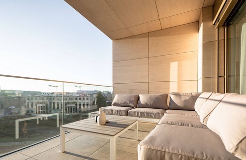 Gasperich Apartamento | Classy Studio W Balcony near Cloche dOr
