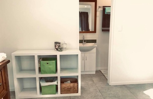 Hamilton North Apartamento | Classy Suite @ Heaphy Tce - Close to river, near Claudelands Arena