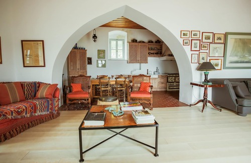 idhra Villa | Villa elegante con maravillosas vistas y piscina