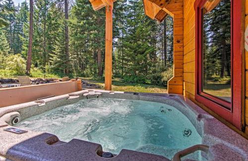 Cle Elum Casa | Cle Elum Mountain Cabin with Hot Tub and Hiking!