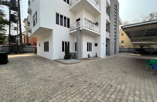 Utako Apartamento | CLEAN 1BEDROOM FLAT at UTAKO ABUJA. 24hrs LIT with AC, WIFI & KITCHEN