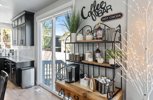 West Jordan Casa | Clean 7 Bedroom, Gym, Sauna, Hot Tub, Game Room