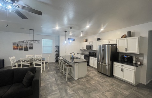 Surprise Casa | CLEAN and COZY Home Away From Home