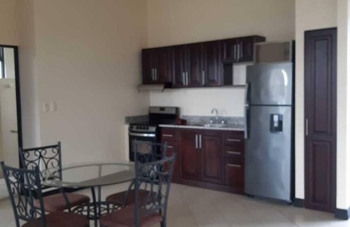 Esterillos Este Condominio | Condominio limpio y seguro, a solo pasos del océano con piscina y cerca de todo